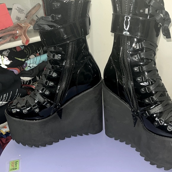 ✨🆕Dolls Kill X Widow BN NEVER WORN!Size 8 SHINY Black Traitor Boots!BNIB!🖤 - Picture 9 of 12